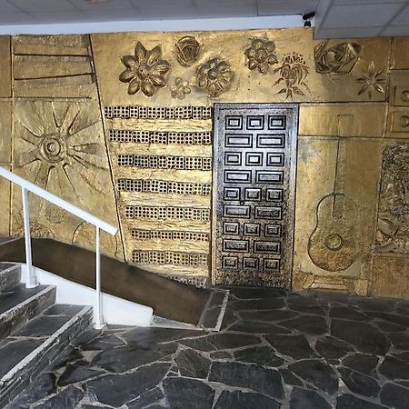 Superbe Apartement En Residence Avec Piscine Roses Bagian luar foto