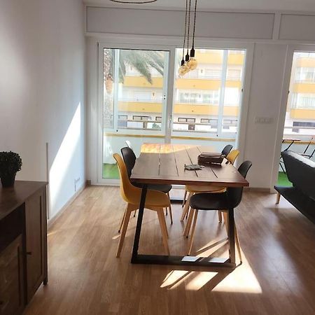 Superbe Apartement En Residence Avec Piscine Roses Bagian luar foto