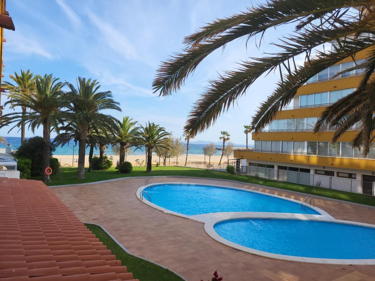 Superbe Apartement En Residence Avec Piscine Roses Bagian luar foto