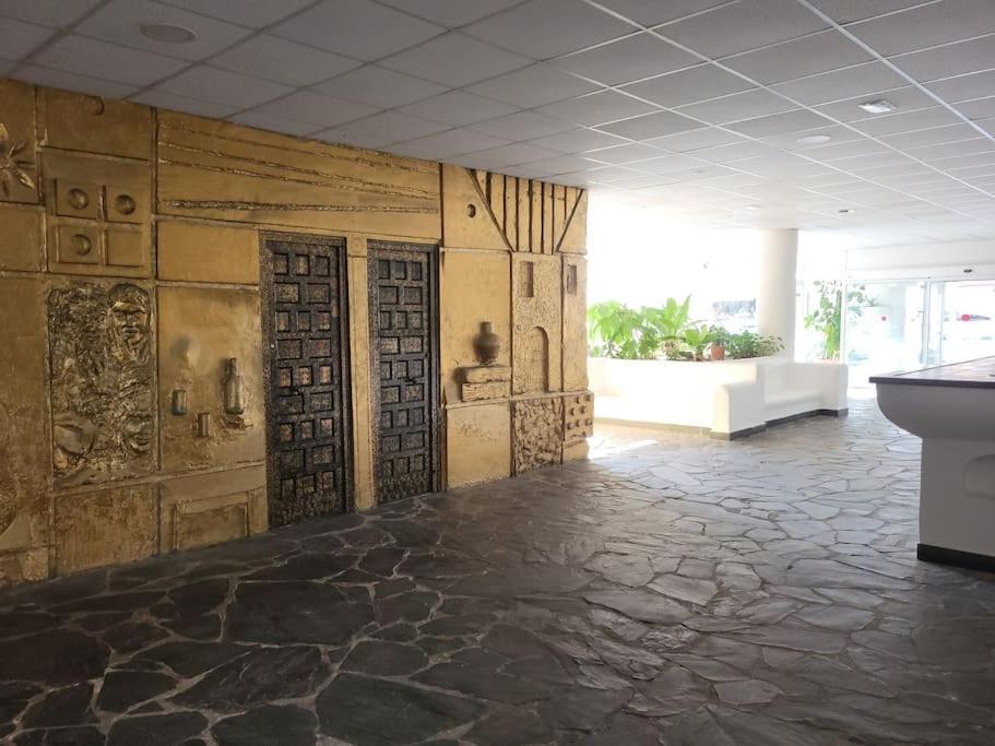 Superbe Apartement En Residence Avec Piscine Roses Bagian luar foto