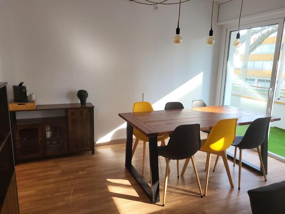 Superbe Apartement En Residence Avec Piscine Roses Bagian luar foto