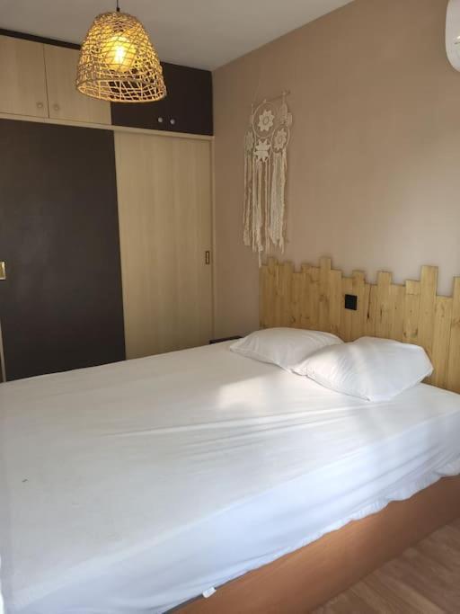 Superbe Apartement En Residence Avec Piscine Roses Bagian luar foto