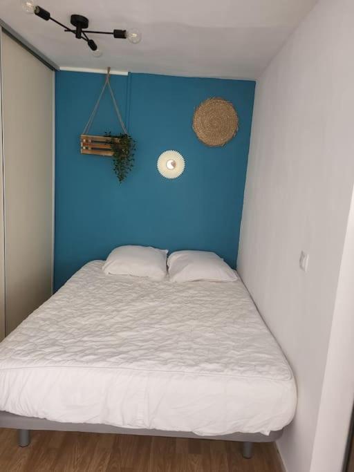 Superbe Apartement En Residence Avec Piscine Roses Bagian luar foto